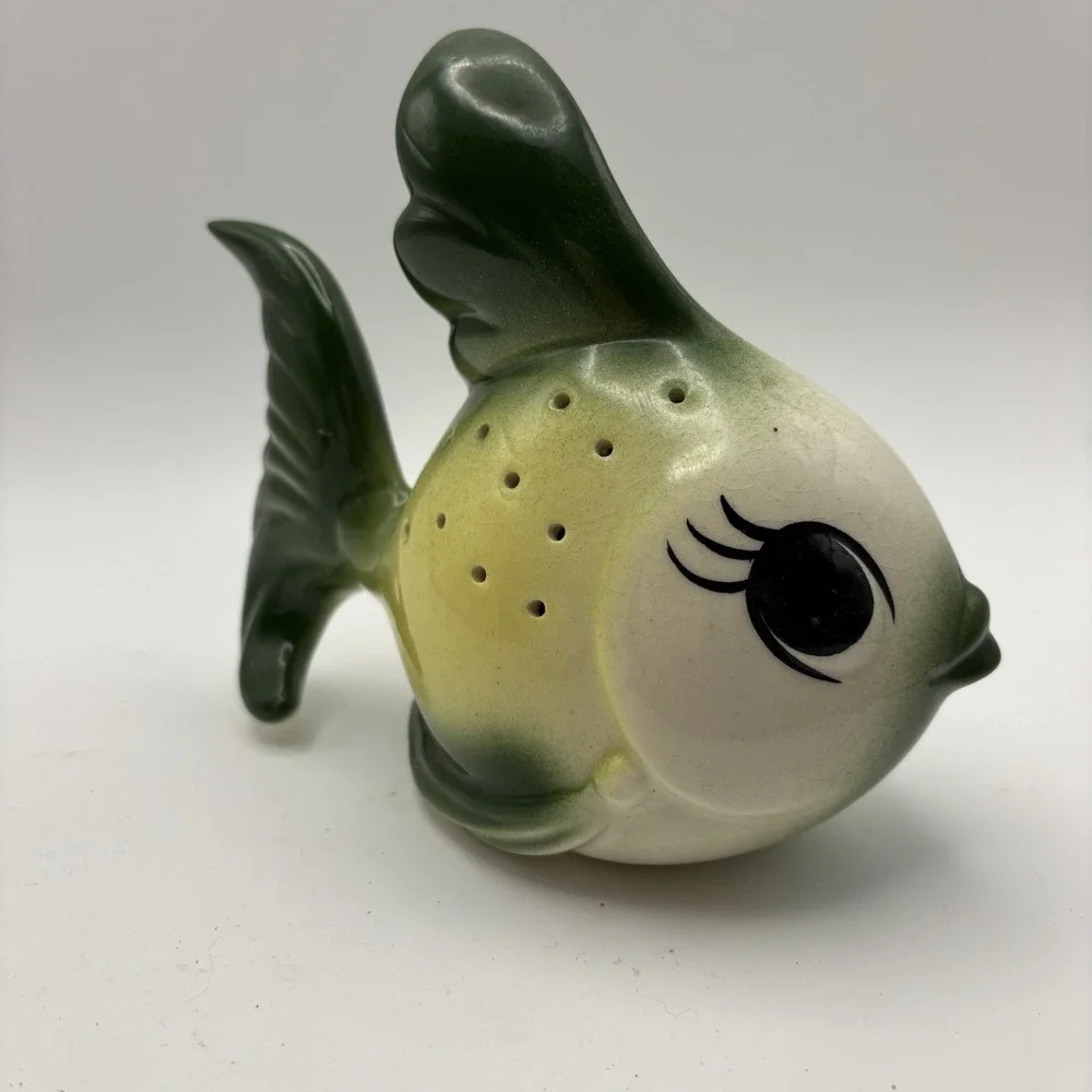 Vtg MCM Ceramic Anthropomorphic Green Yellow Fish Appetizers‎ Toothpick Holder
